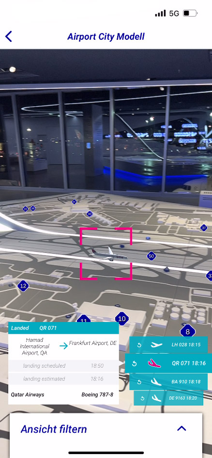Screenshot mit AR-Inhalten auf dem AirportCity Modell im Fraport